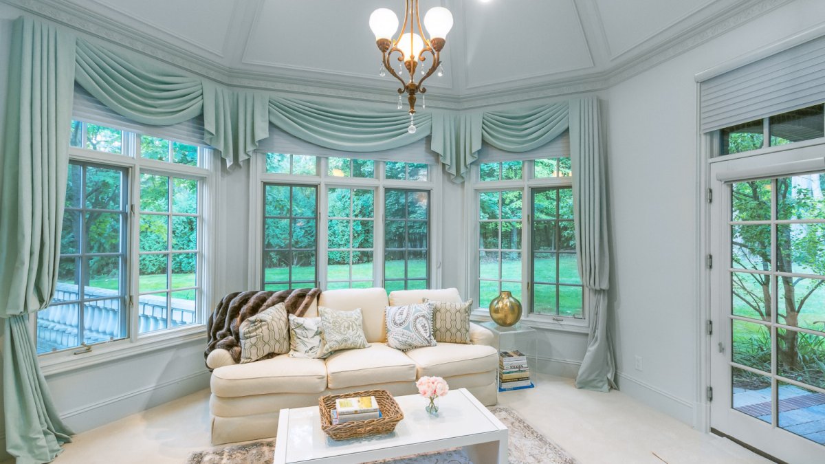 Карниз на эркер