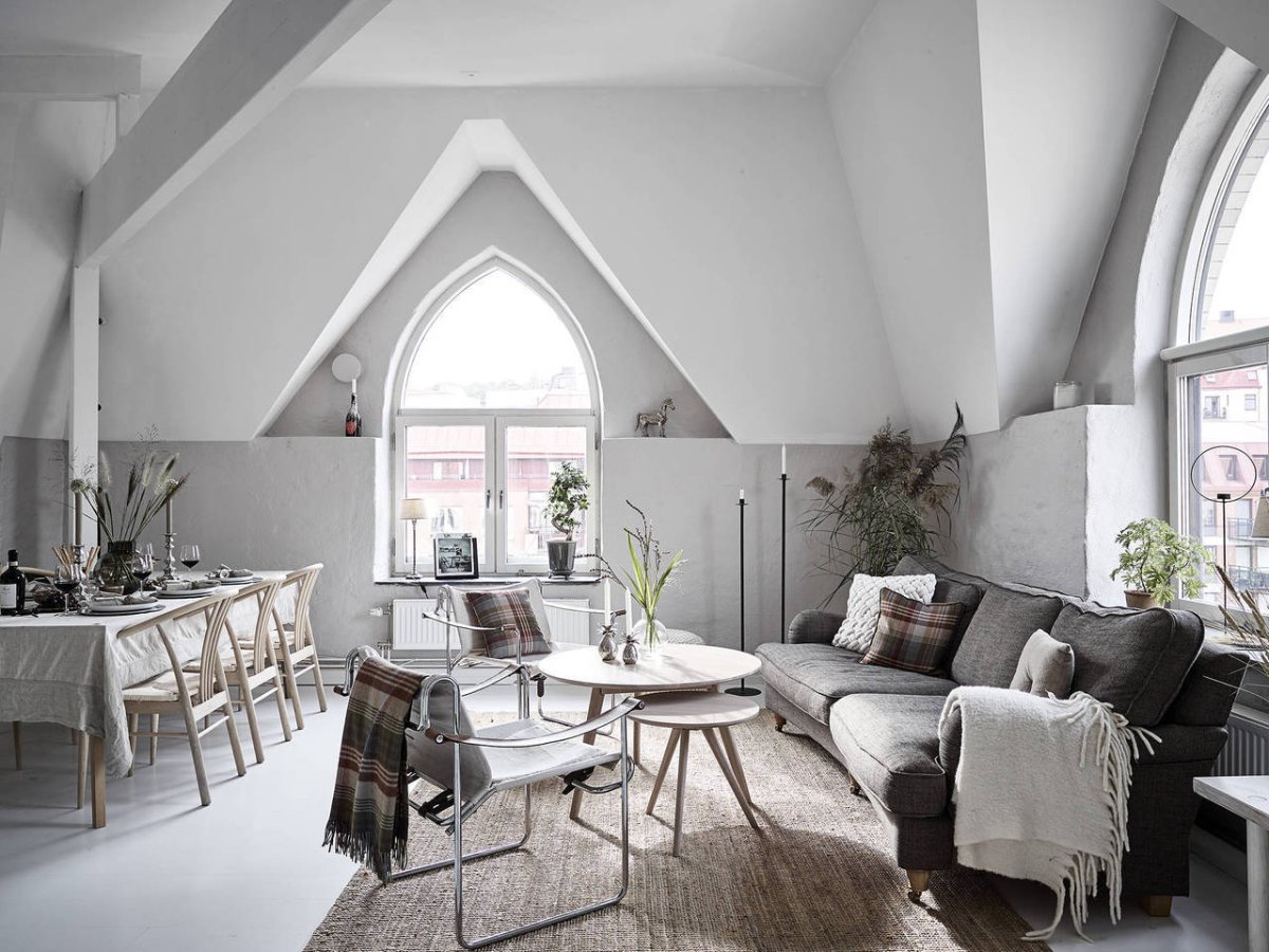 Карнизы для мансардных окон