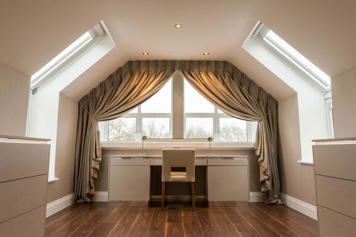 Шторы на наклонные окна