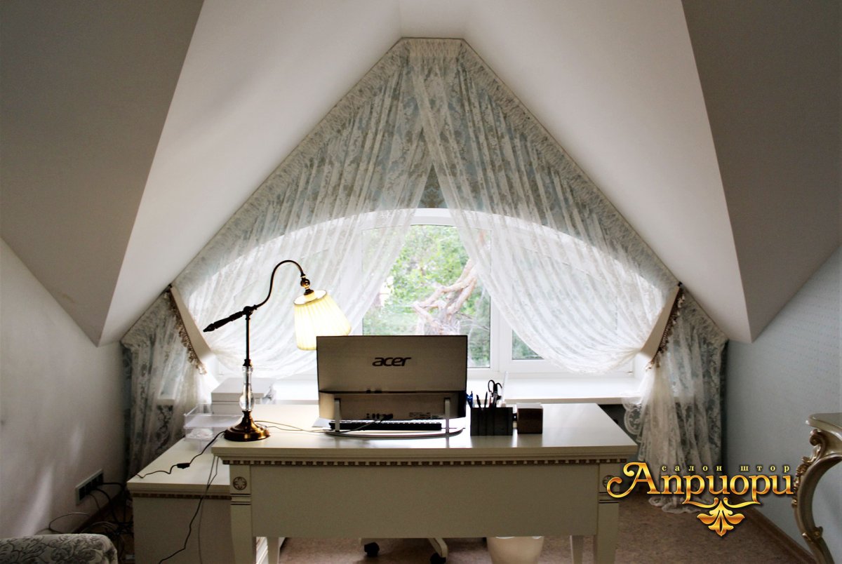 Полукруглое окно