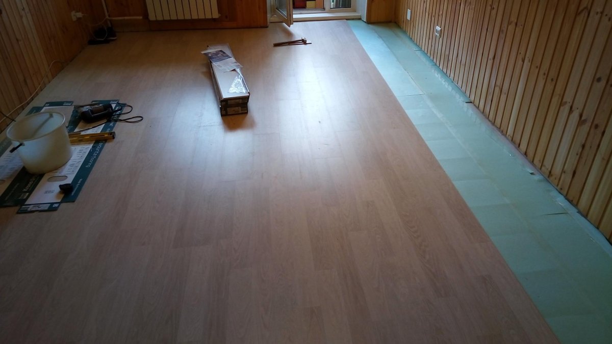 Ламинат в интерьере офиса