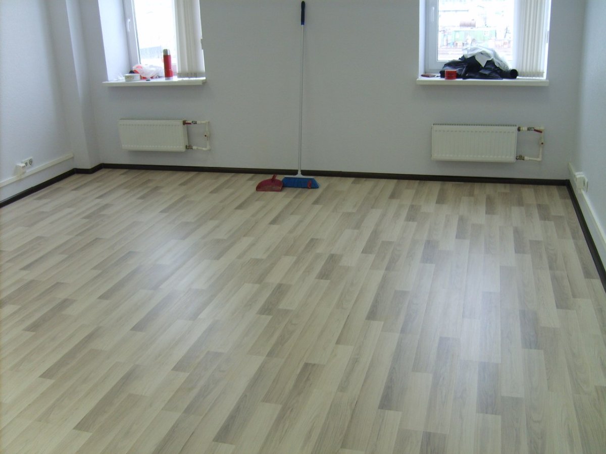 Укладка ламината в большой комнате