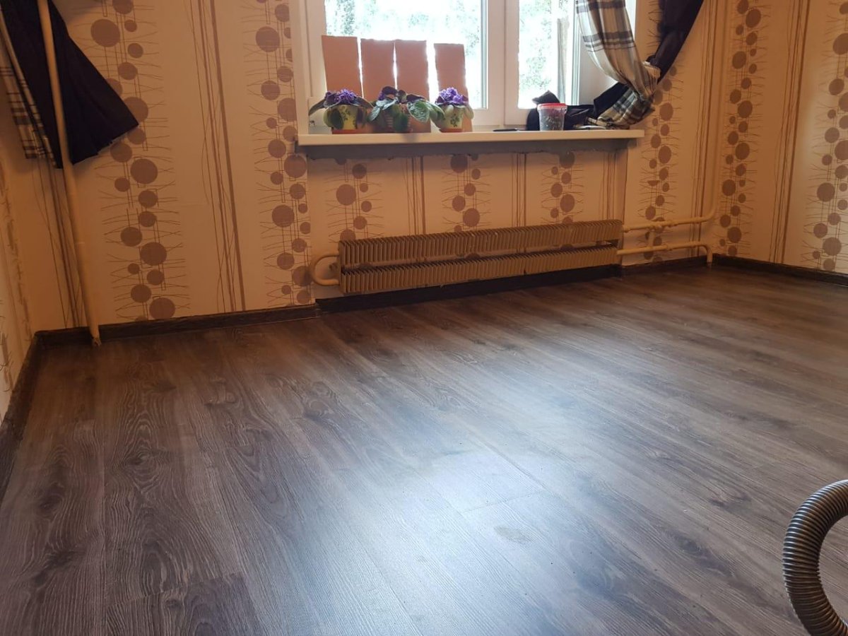 Укладка ламината поперек комнаты