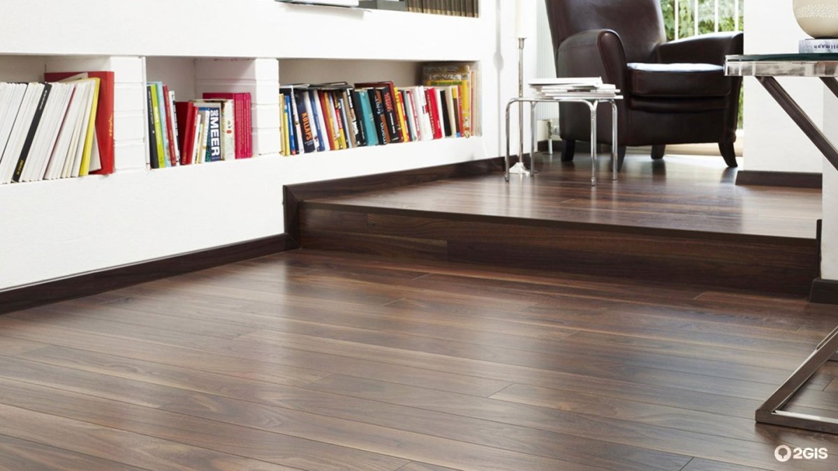 Ламинат в комнате