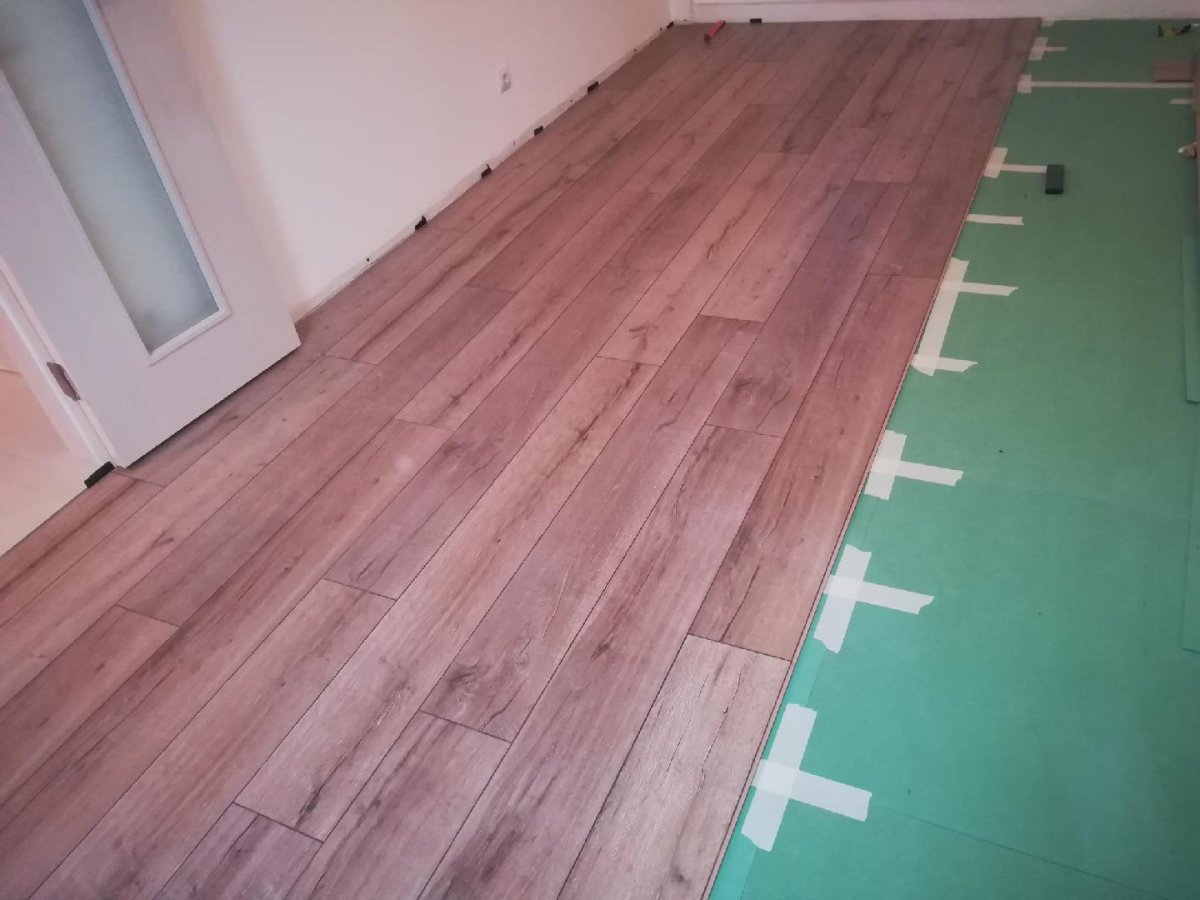 Укладка ламината до и после