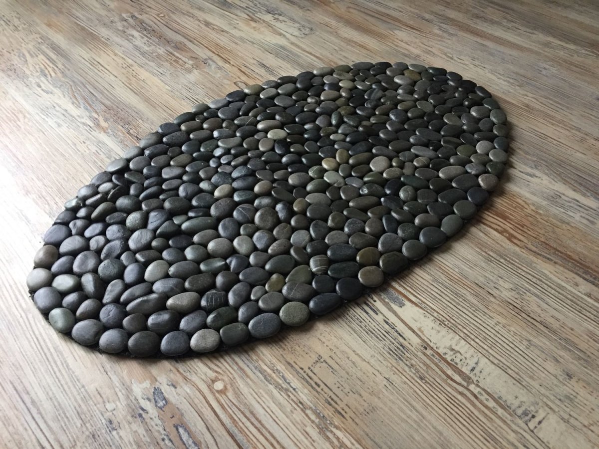 Коврик из морской гальки