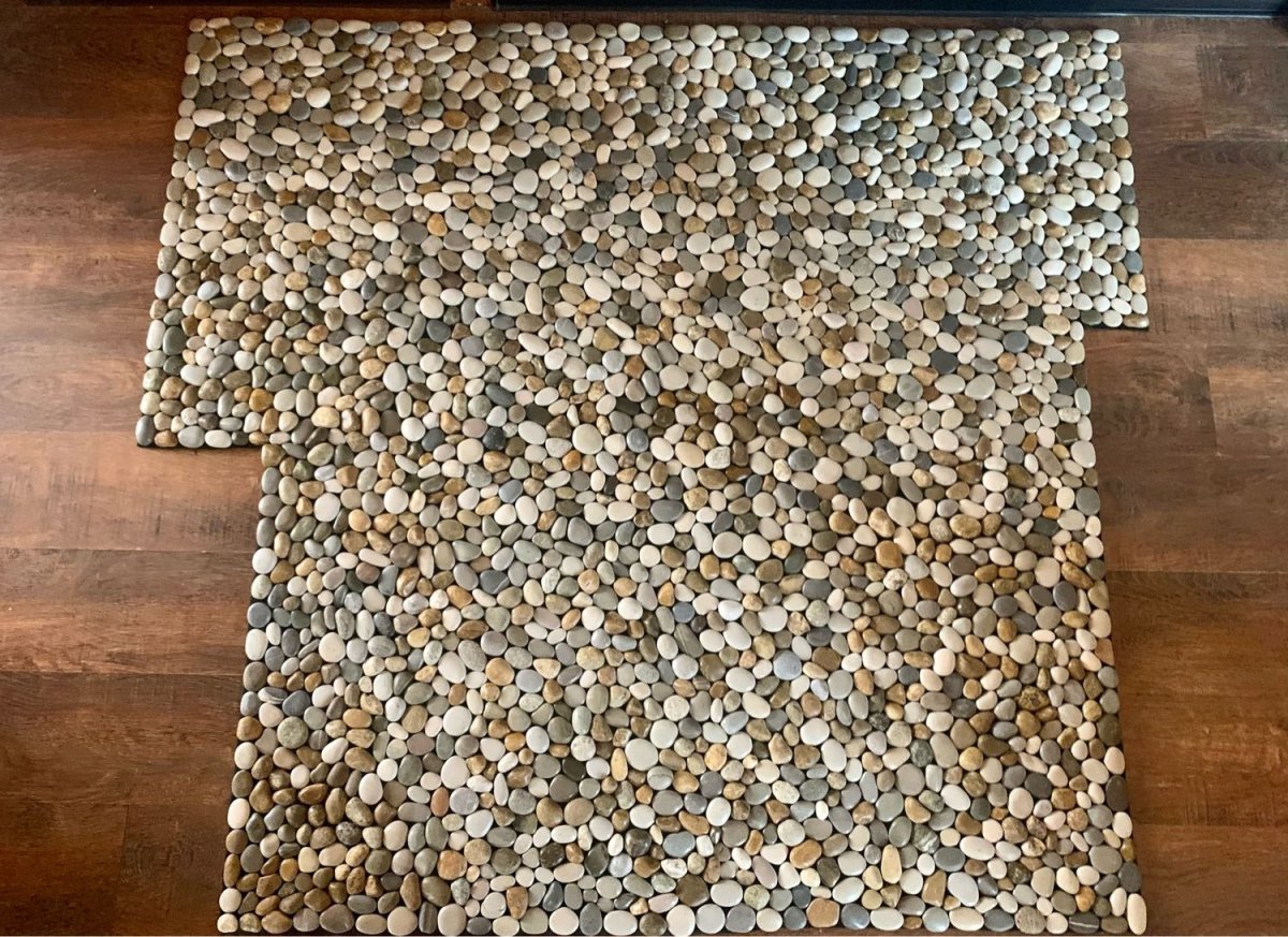 Коврик с камушками
