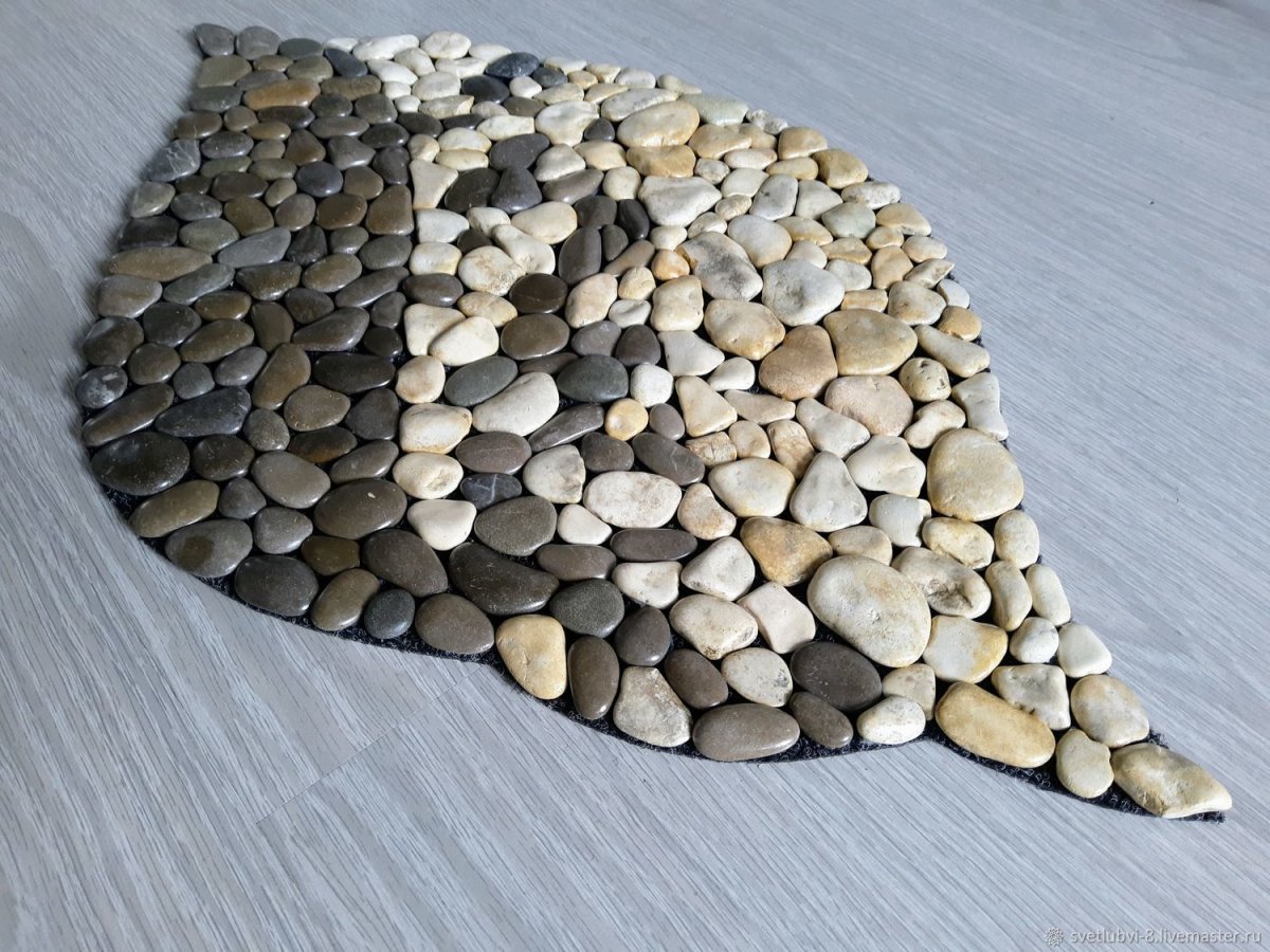 Коврик из гальки