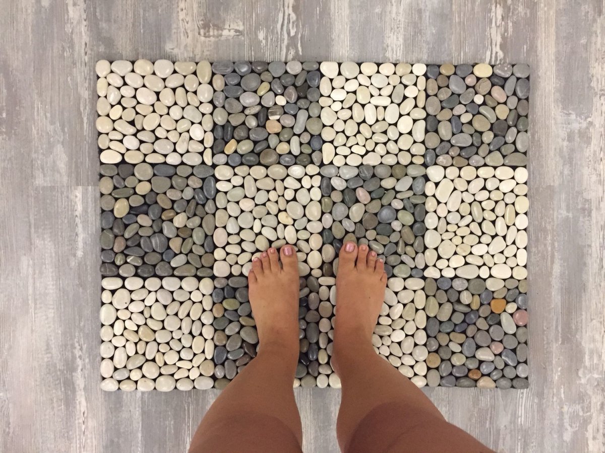 Коврик из гальки своими руками мастер класс