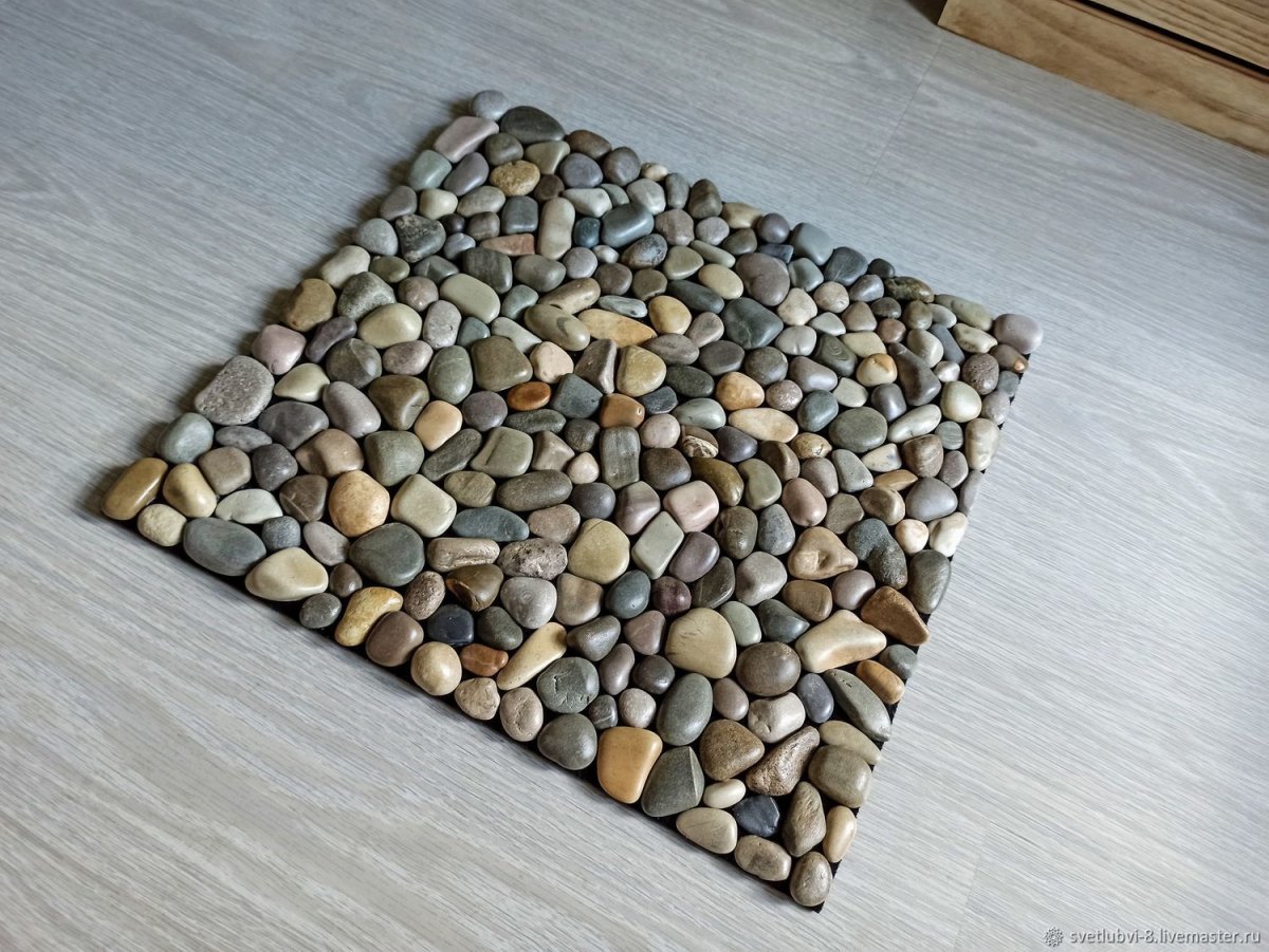 Галька в интерьере квартиры