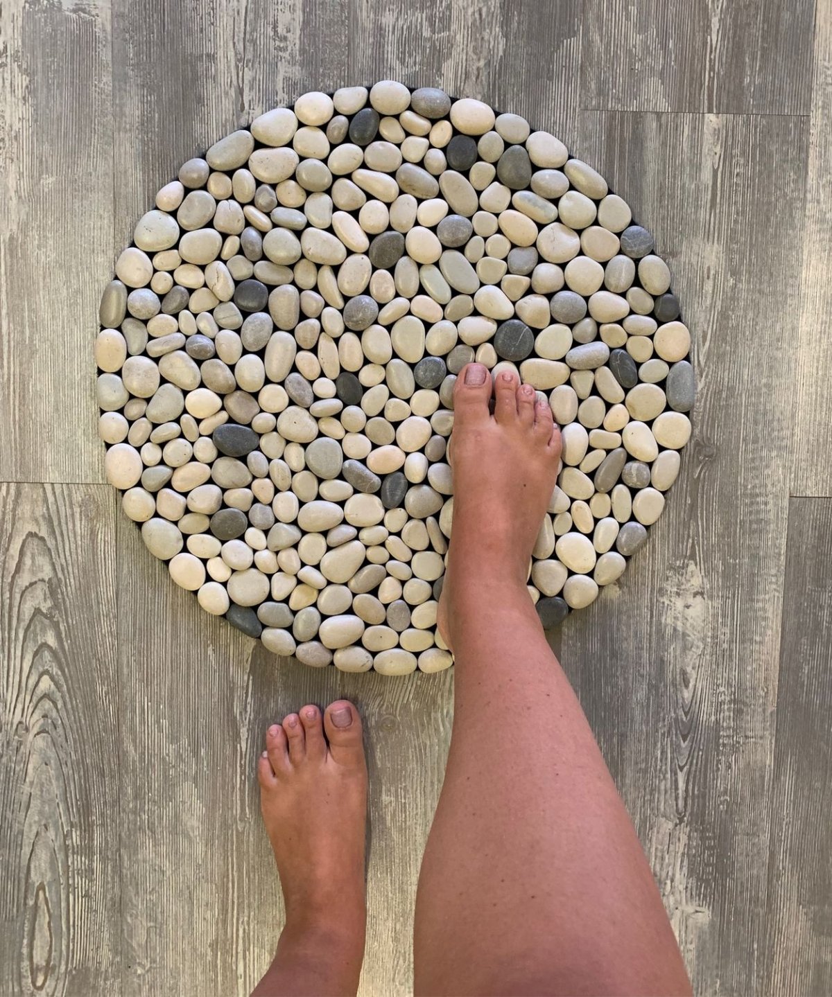 Галька в декоре интерьера