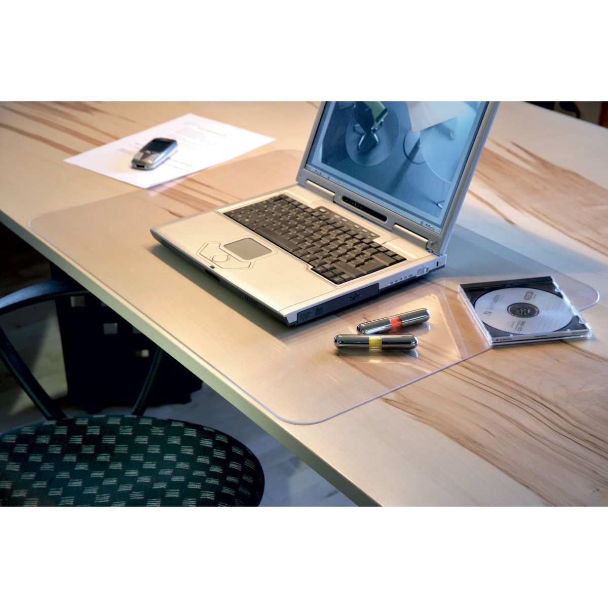 Коврик под компьютерный стол