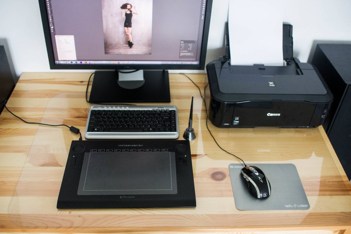 Защитный коврик на письменный стол