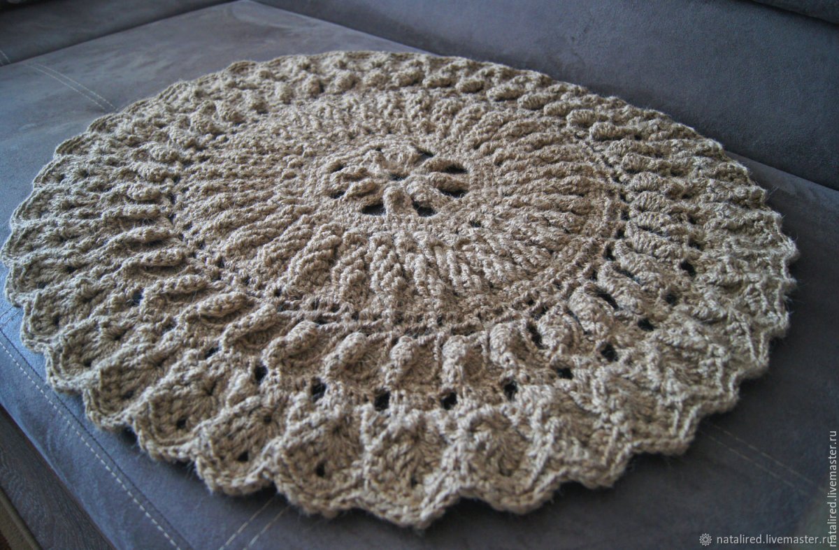 Ковер из джута крючком