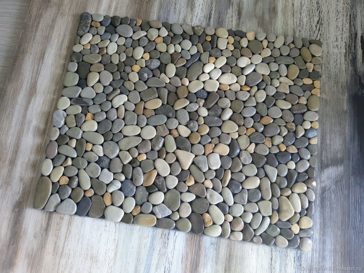 Коврик из гальки