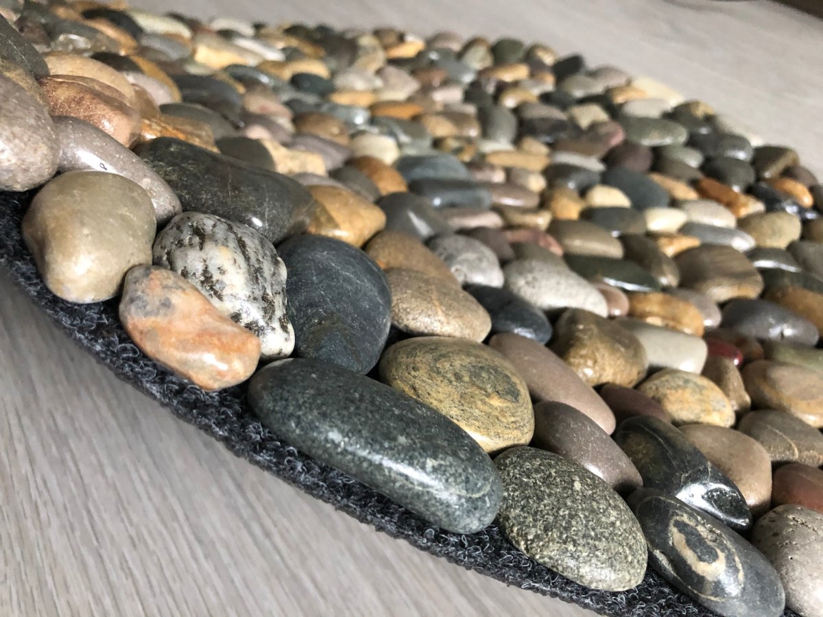 Коврик из морской гальки