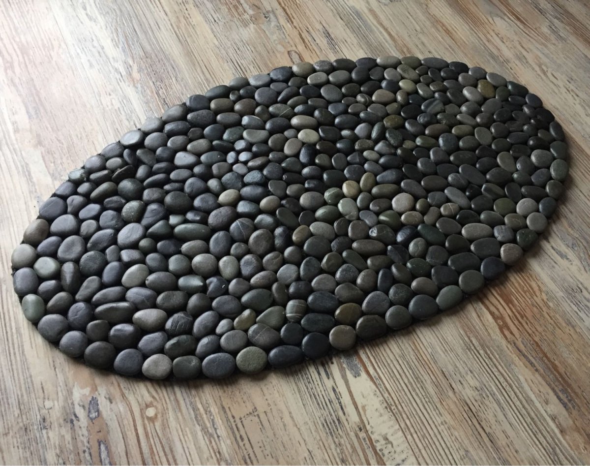 Коврик из камушков