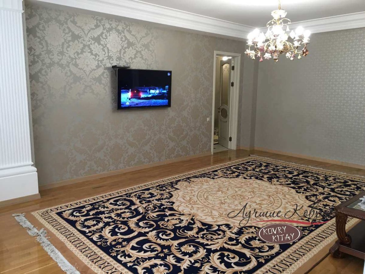 Ковер в гостиной в хрущевке