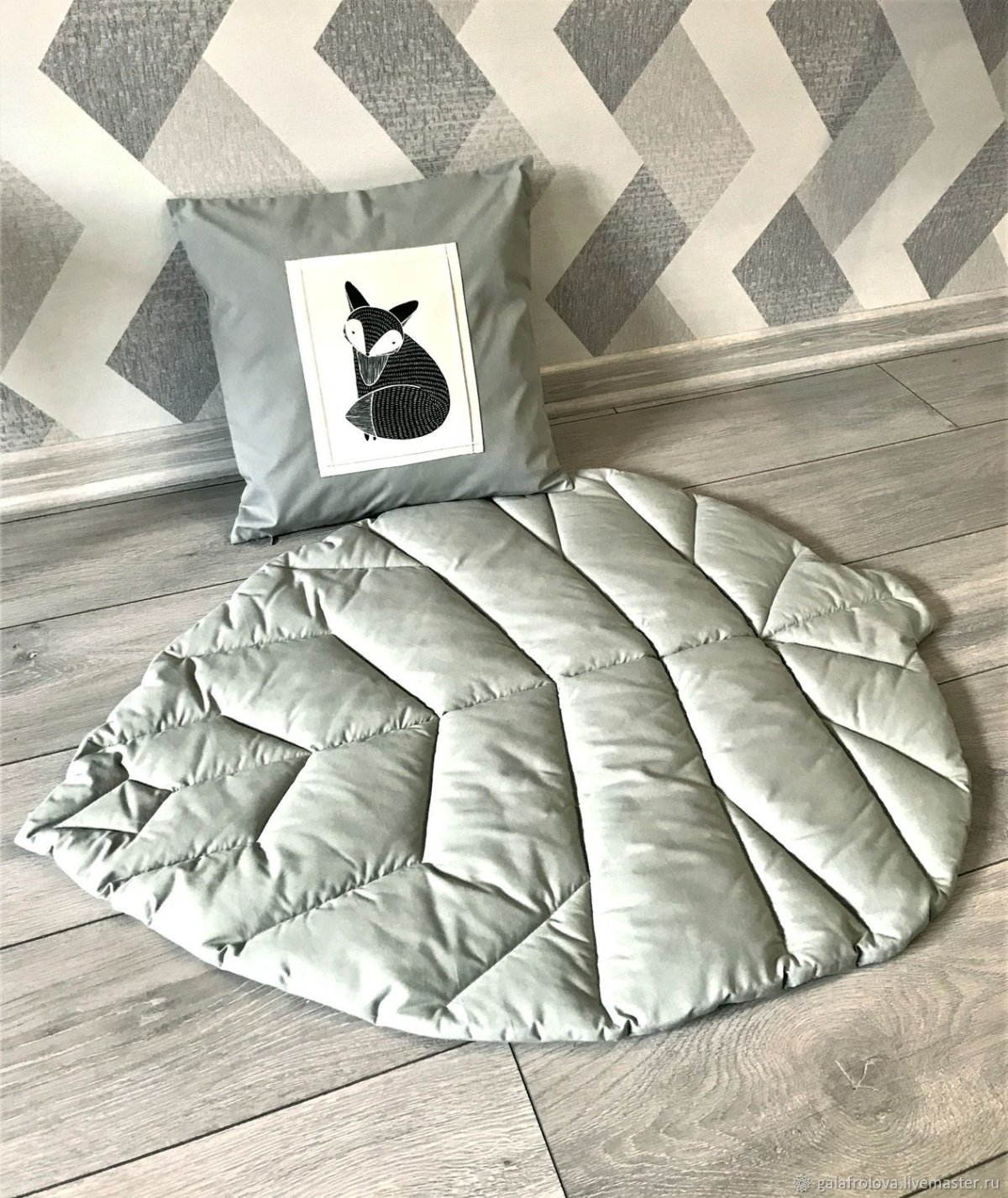 Коврик листик