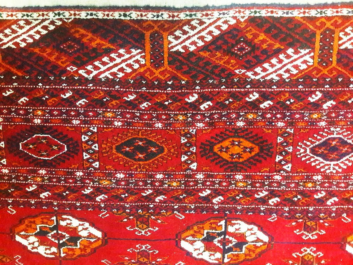 Ковер красный Советский