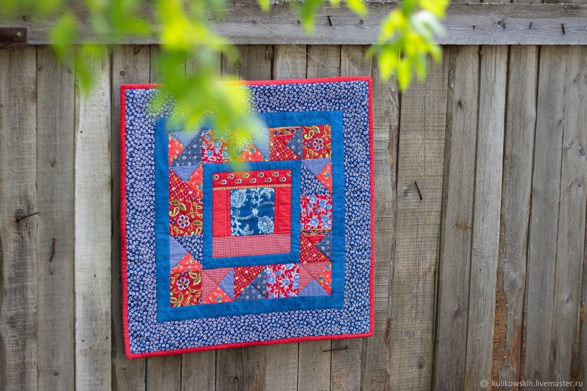 Ковер в стиле лоскутного шитья