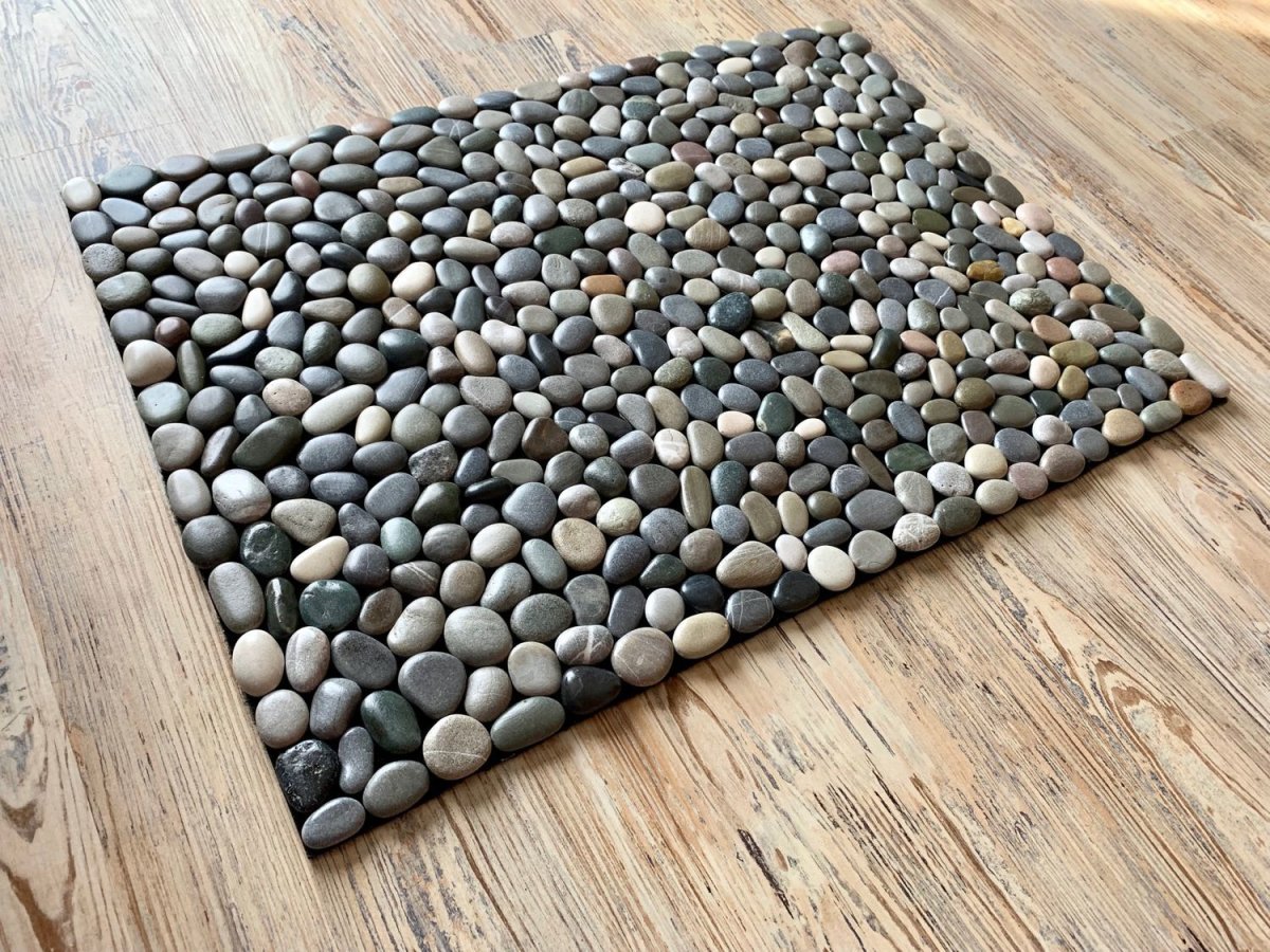 Коричневый ковер в интерьере