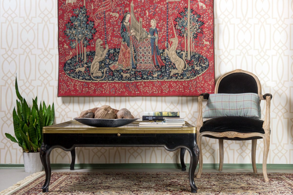 Гобелен в интерьере хрущевки