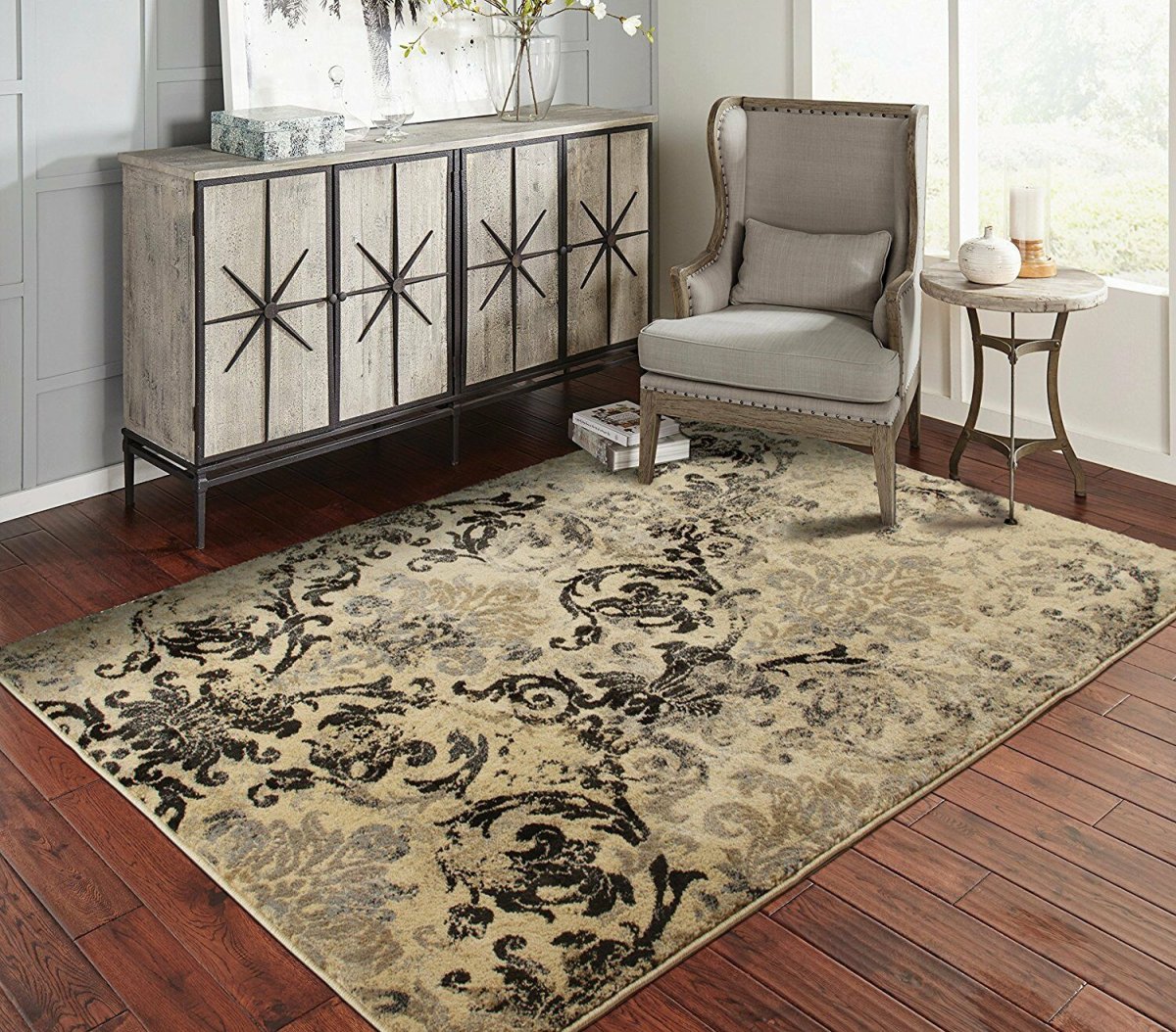 Состаренный ковер в интерьере