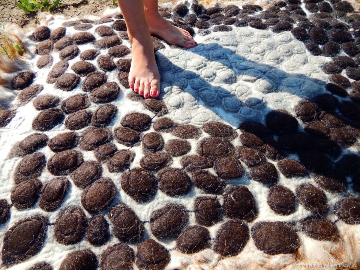 Коврик из лисы