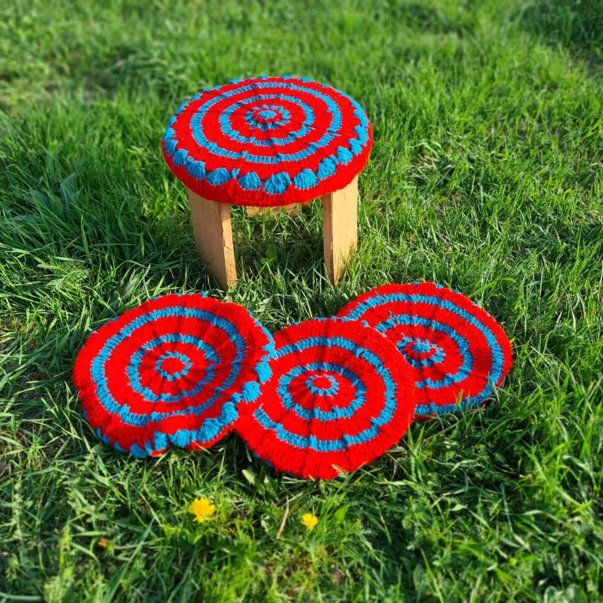 Коврик на табурет