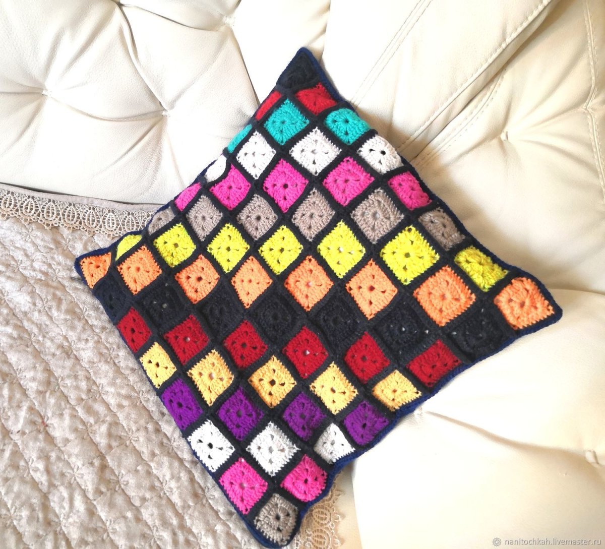 Подушка из квадратиков
