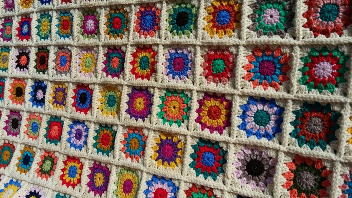 Плед из мотивов