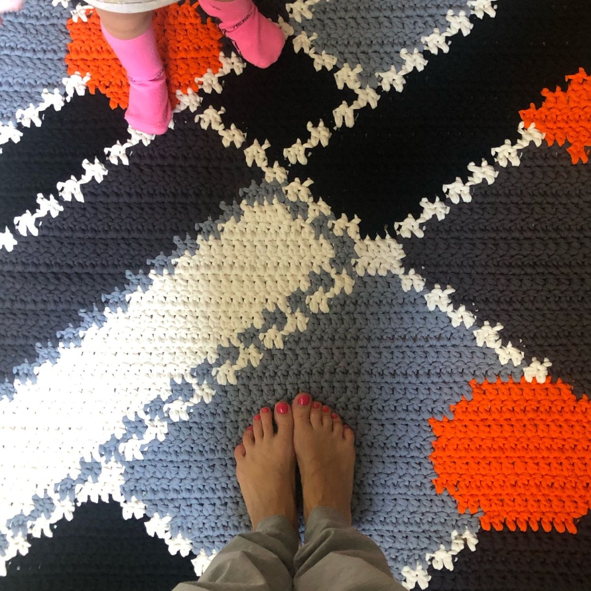 Коврик из трикотажной пряжи