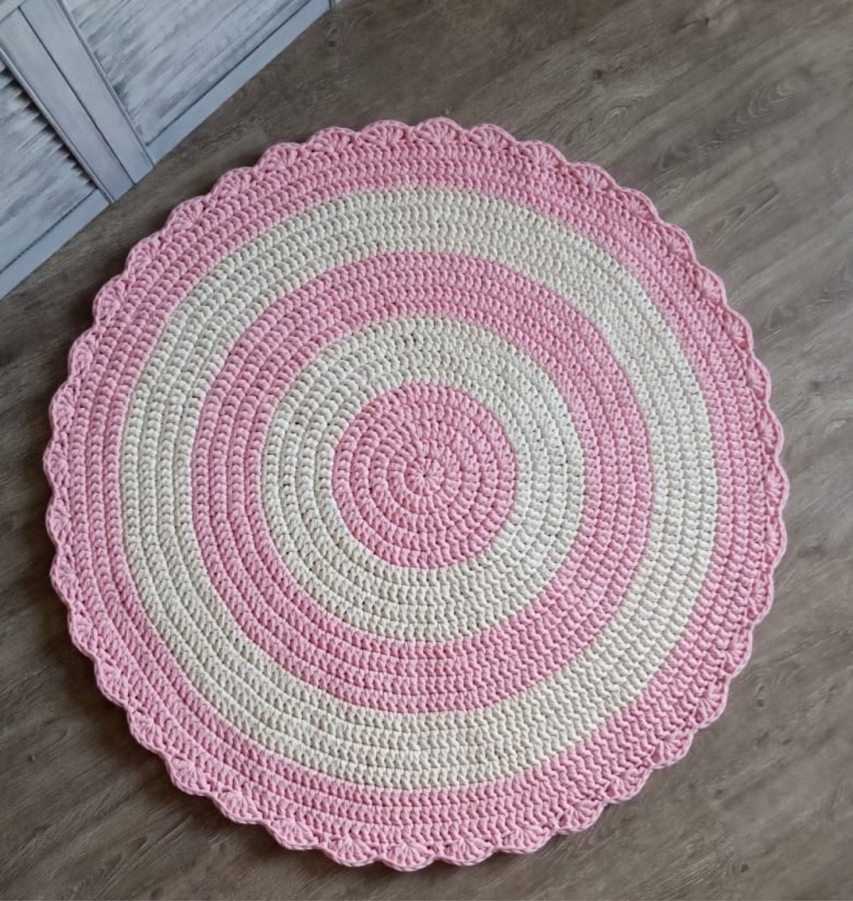 Коврик из трикотажной пряжи