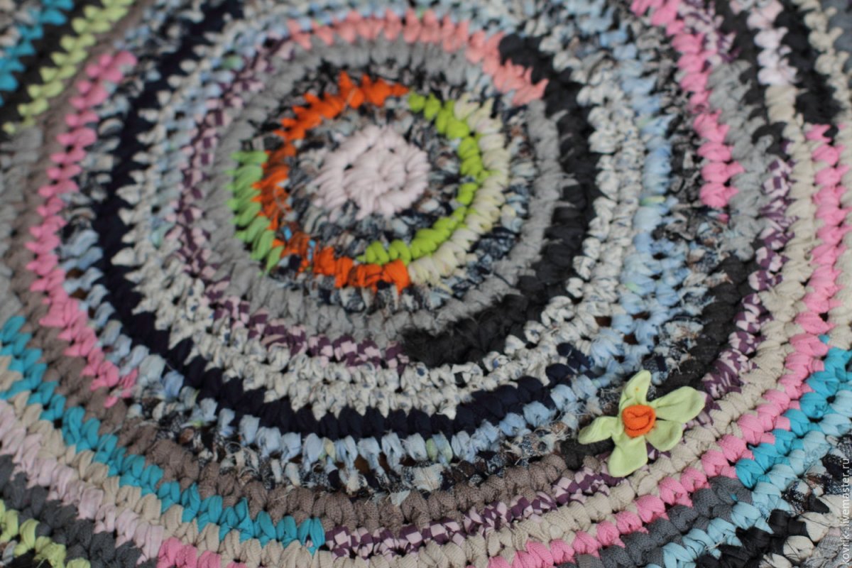 Вязаные коврики