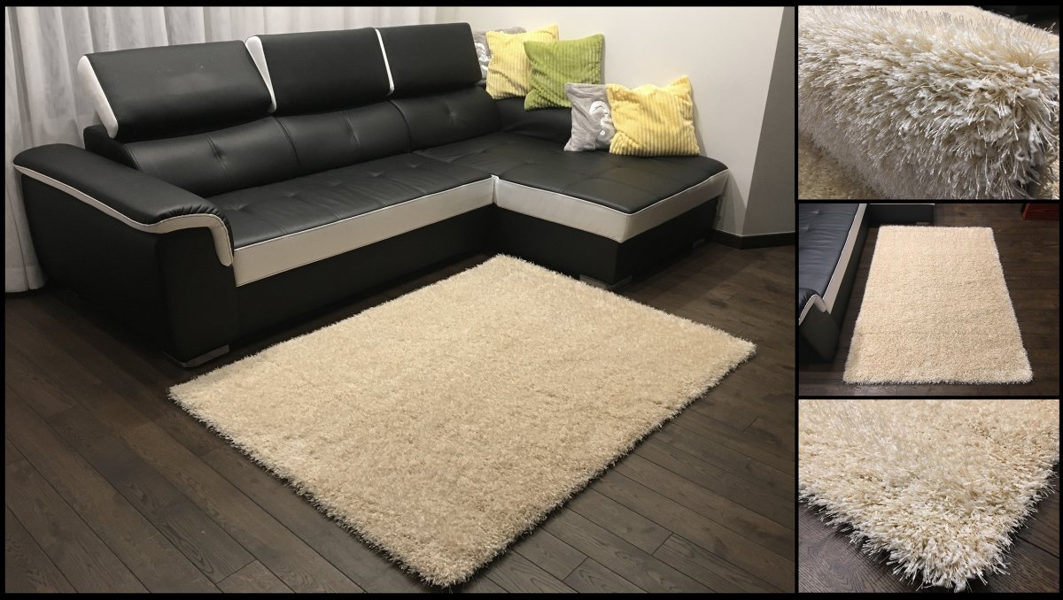 Коврик перед диваном в гостиной