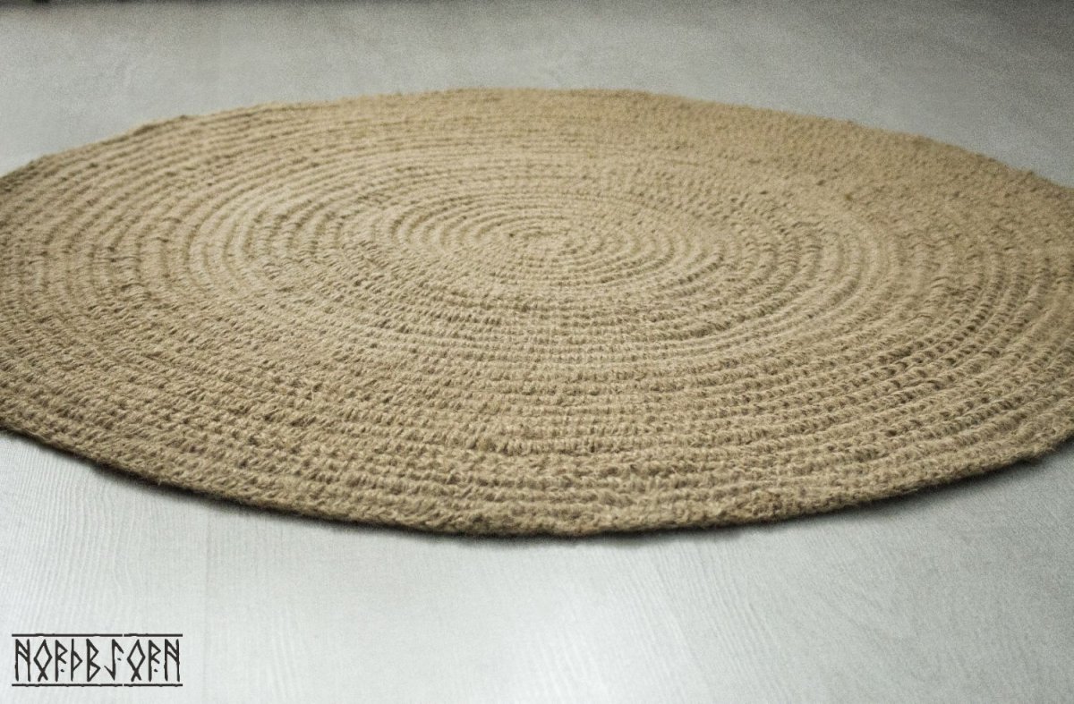 Круглый вязаный ковер