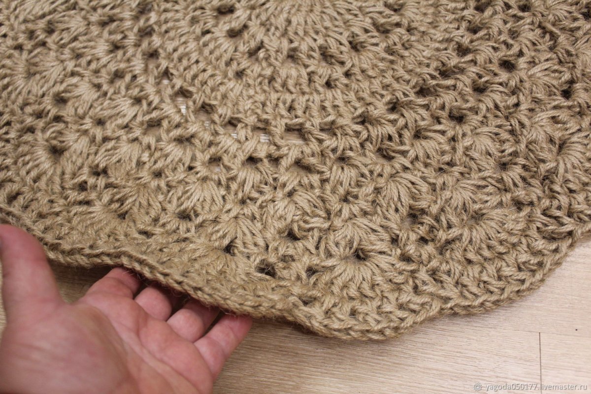 Коврик из джута крючком