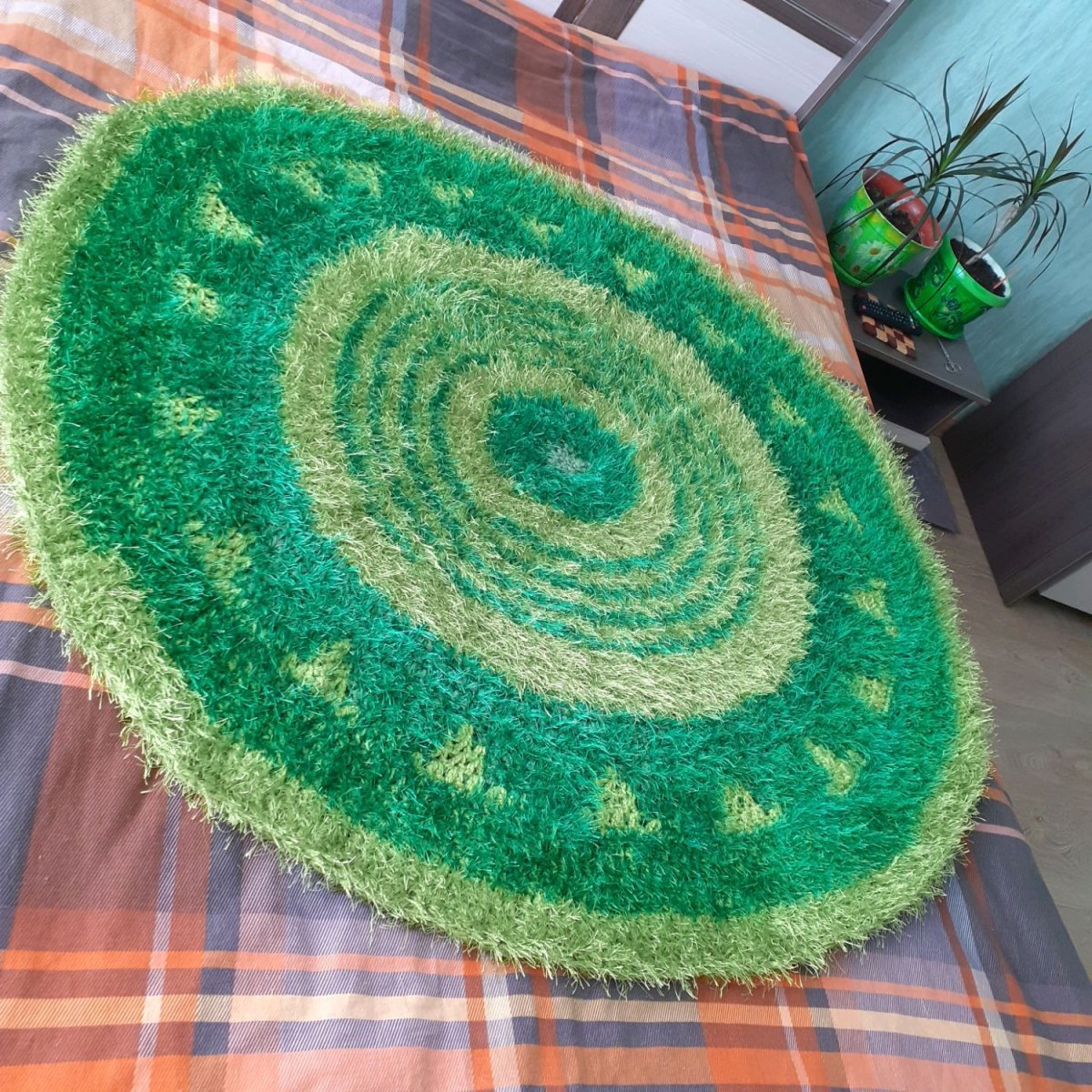 Сиреневый пушистый ковер