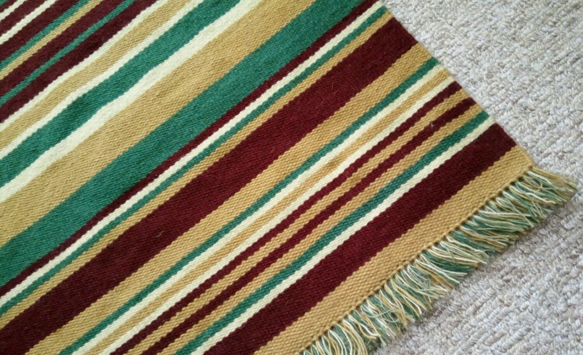 Ковер в полоску