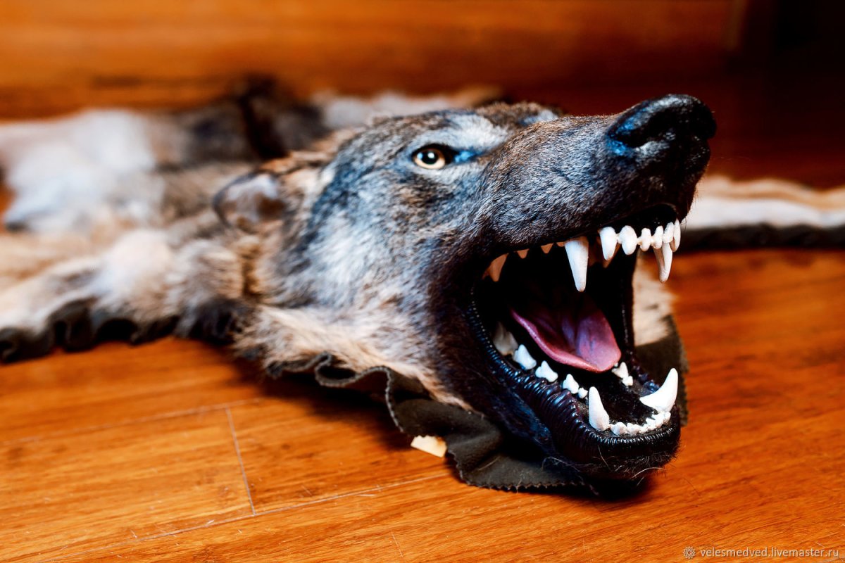 Меховые подушки в интерьере