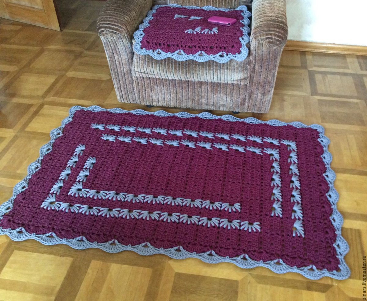 Вязаные прямоугольные коврики