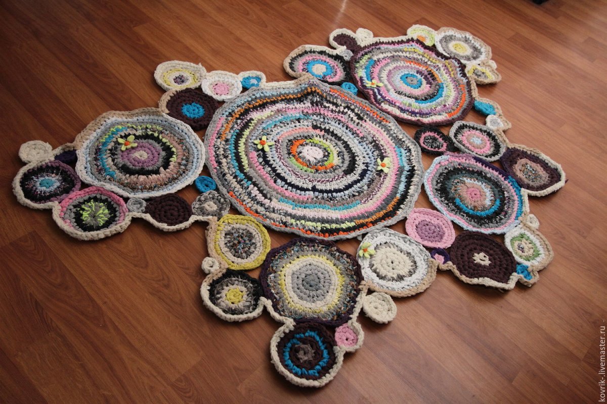 Ковер из полиэфирного шнура