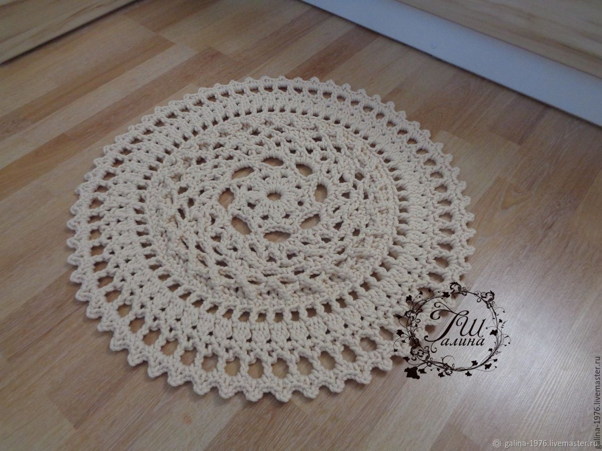 Ковер из полиэфирного шнура