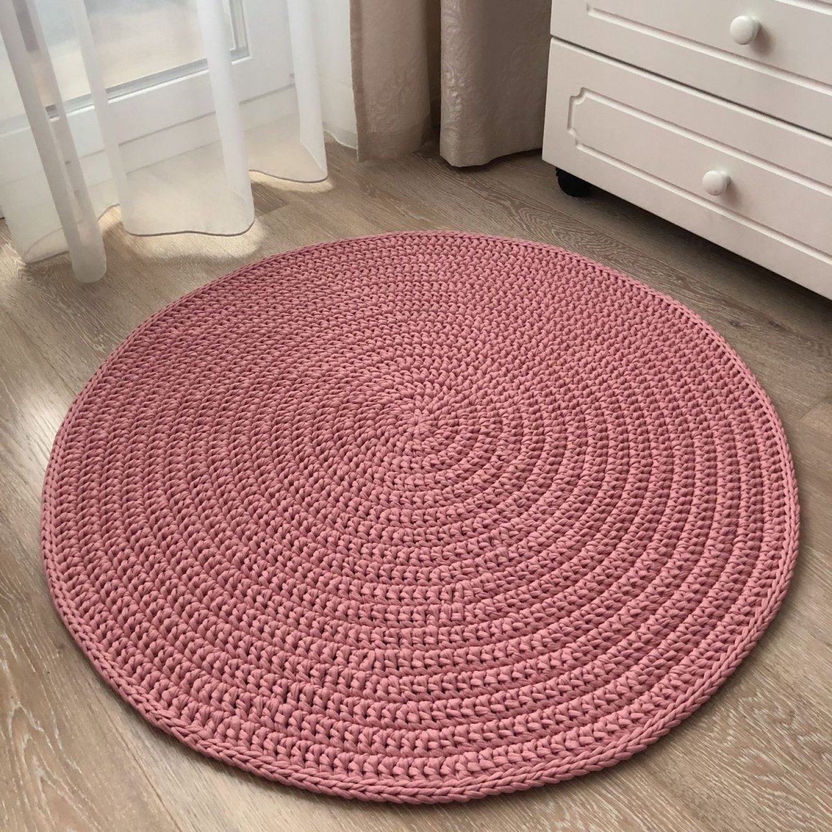 Круглые разноцветные коврики