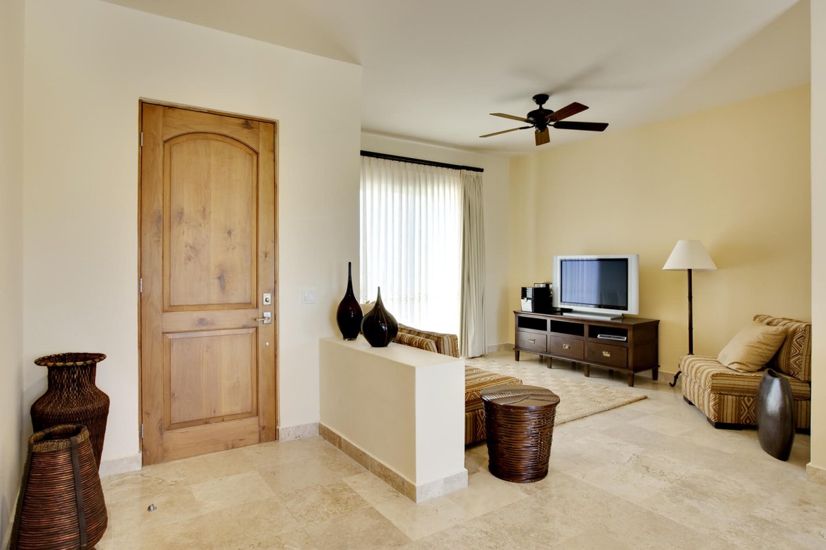 Коврик из Крымского камня