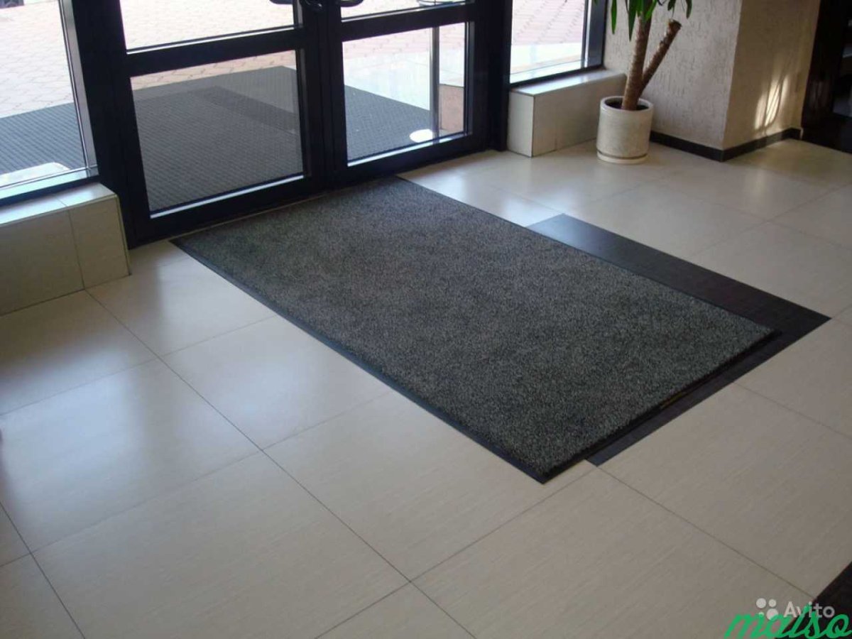 Придверный коврик в интерьере