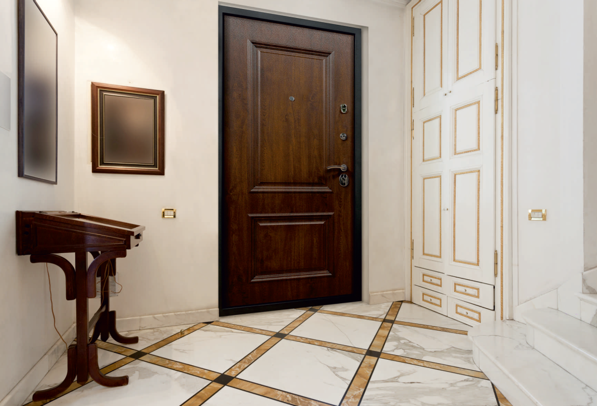 Стильный коврик в прихожую