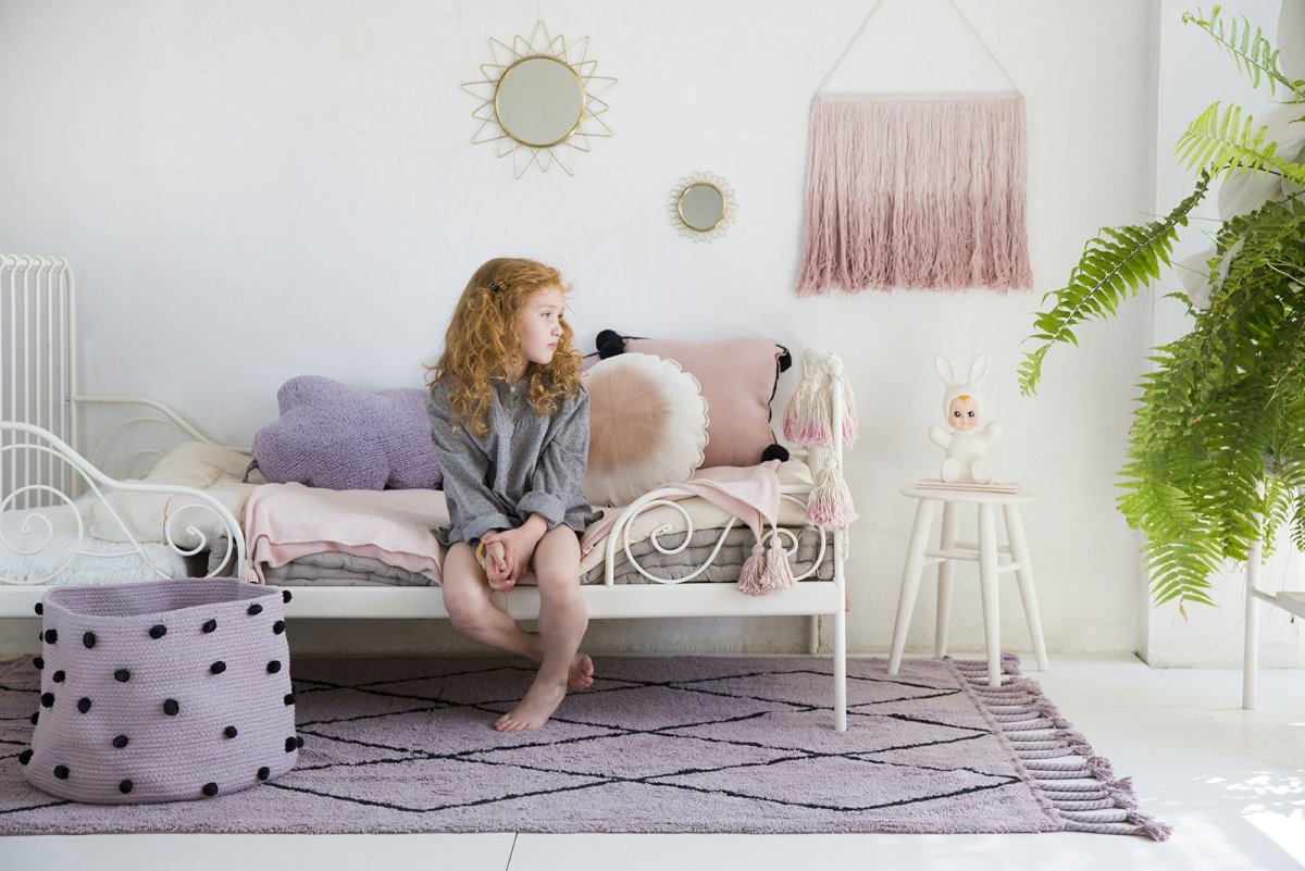 Сиреневые бархатные шторы