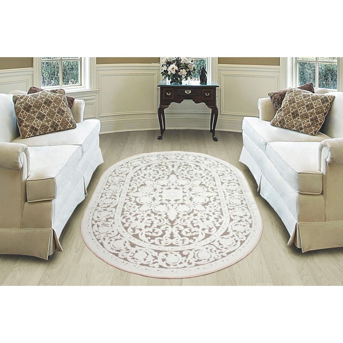 Овальные ковры в интерьере гостиной